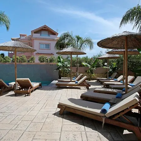 アパート Dionysia S6