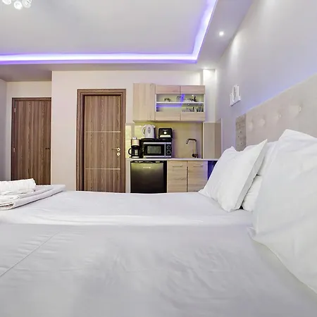 Apartment Dionysia S6 *